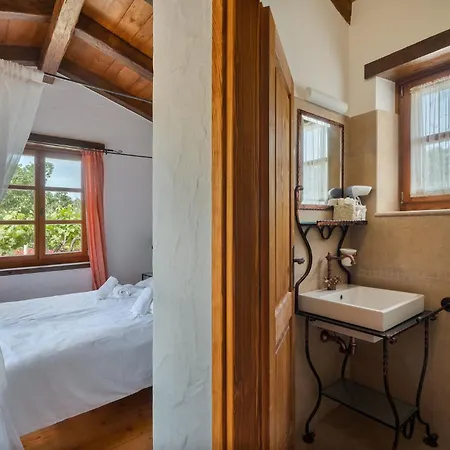 Nonna Lucia Villa